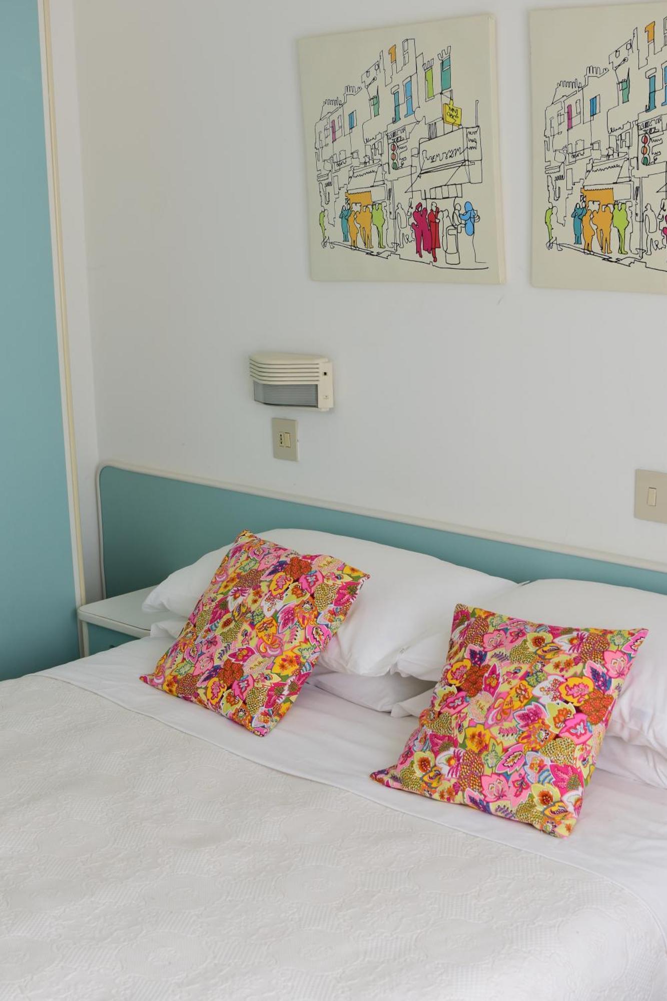 Hotel Maarea Milano Marittima Bagian luar foto